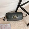 Bolsa de Ombro Transfronteiriça 2026 Tendência da Moda Casual de Alto Valor Bolsa Feminina Estilo Coreano Retro Ombro Transversal Pequena Quadrada para Mulheres