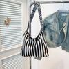 Bolsa de Ombro Simples e Estilosa 2026 Novo Estilo de Verão Cor Contrastante Casual Bolsa Tote de Grande Capacidade Bolsa Casual para o Dia a Dia para Mulheres