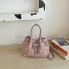 Bolso cubo de lunares súper popular para mujer, nuevo y moderno 2026, de moda para el verano, casual, versátil, para ir al trabajo, de hombro y cruzado