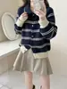 Cardigan de Tricô Listrado Colorido Estilo Coreano Gola Polo Botão de Madeira Malha Look Emagrecedor Jaqueta Top de Tricô Macio Ceroso Branco para Mulheres