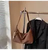 Bolsa Tote de Grande Capacidade para o Dia a Dia de Mulheres 2025 Outono Nova Tendência Retro Camurça Versátil de Ombro Transversal