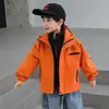 Conjunto de Ropa de Otoño para Niños 2026 Nueva Chaqueta Elegante 3 en 1 para Niños Cortavientos con Capucha para Uso al Aire Libre