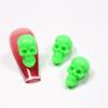 Exclusivo transfronteiriço para ornamentos de unha de Halloween caveira luminosa adesivos de unha tridimensionais decoração de diamante de resina fluorescente atacado