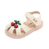 2026 Verão Novos Sapatos Andadores para Bebês Sandálias para Meninas Sapatos de Bebê com Cerejinhas Fofas Sola Macia Sapatos para Crianças Pequenas Modernos
