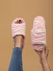Nuevas zapatillas de algodón cálidas para mujer, de leopardo transfronterizo, punta abierta, para casa, silenciosas, moda europea y americana, otoño e invierno, venta al por mayor de fábrica