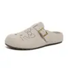 Mules cerrados para mujer estilo gatito, estilo Birkenstock, con punta redonda, una hebilla, suela suave, versátiles para ir al trabajo y uso casual, al por mayor en stock
