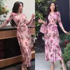 Vestido Rosa Claro Estampado Estilo Resort Francês 2026 Nova Coleção Primavera Peça Única Amarração Emagrecedor Comprimento Médio Vestido Envelope