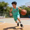 Novo Modelo 2025 Conjunto de Uniforme de Basquete para Jovens e Crianças, Uniformes de Time de Basquete Personalizados de Secagem Rápida para Meninos e Meninas Alunos do Ensino Fundamental