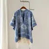 Casaco tipo xale com padrão paisley preto e branco, capa vintage desgastada com franjas, peça externa solta e quente para mulheres no outono e inverno