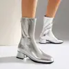 Botas de moda versáteis para outono e inverno, botas de cano médio com bico redondo para exportação, sola de borracha de cor sólida, antiderrapante, zíper traseiro, salto médio, botas femininas de tamanho grande