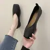 Sapatos baixos de bico quadrado estilo coreano, versáteis para mulheres, estilo Harajuku, estilo estudante, sapatos de calçar fácil, corte baixo, sapatos casuais, nova coleção primavera/outono 2026