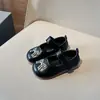 Zapatos de Cuero para Niñas Estilo Nuevo Primavera y Otoño Zapatos de Princesa Bordados para Niñita Zapatos Individuales de Suela Blanda para Bebé Mocasines Negros