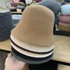 Sombrero de Pescador de Fieltro 100% Lana de Ala Corta de Color Sólido para Mujer, Estilo Japonés, Nuevo Modelo Otoño e Invierno, Lujo Ligero, Versátil, Cálido, Resistente al Viento