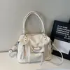 Bolsa Tote de Gran Capacidad Transfronteriza, Nueva Bolsa Versátil con Tachuelas para Motocicleta, Bolso Versátil para Mujer para Hombro y Cruzado para Viajes Diarios