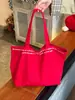 Bolsa Tote de Lona Vermelha Retro Nova com Estampa de Letras Estilo Coreano de Nicho para Mulheres, Bolsa de Ombro Versátil de Grande Capacidade