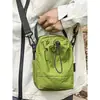 A bolsa para garrafa de água de cor sólida popular deste ano é adequada tanto para homens quanto para mulheres, ideal para lazer ao ar livre, ultraleve, resistente à água, pequena bolsa portátil, bolsa versátil para celular