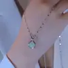 Nuevo collar de bolsa de la suerte estilo chino de plata para mujer 2025 nuevo popular estilo de celebridad de internet cadena de clavícula de alta gama colgante de temperamento de lujo ligero