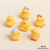 Lindo Pollito Amarillo Escarchado Lindo Decorativo Hecho a Mano para Coche Escritorio Adornos Pequeños Muñeca Joyería DIY Accesorios de Resina