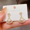 Pendientes de Zirconia con Forma de Abanico, Estilo de Lujo Ligero, Personalidad de Nicho, Celebridad de Internet, para Mujer, Diseño Estilo Coreano, Pendientes Sencillos y Versátiles para Viajar al Trabajo