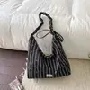 Bolsa de estilo descontraído e grande capacidade para mulheres, nova coleção 2026, adequada para o trabalho e o trajeto diário, bolsa de ombro, bolsa crossbody, bolsa tote para estudantes universitários, moderna