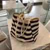 Bolsa Casual Grande Listrada da Moda para Mulheres 2026 Novo Estilo Bolsa de Ombro Simples Grande Capacidade Bolsa Tote de Lona para o Dia a Dia