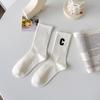 Calcetines Medios para Mujer Calcetines de Algodón Peinado Letra C Bordada Caña Media Estilo Japonés Color Sólido Simples Deportivos Modernos Algodón Calcetines Versátiles