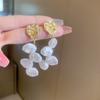 Pendientes de Borla de Perlas Plisadas Barrocas de Aguja de Plata Pendientes de Temperamento de Moda Pendientes Retro Franceses de Gama Alta Venta al por Mayor