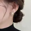 Aretes de Perlas de Agua Dulce Naturales, Ligeros y Lujosos, con Diseño de Flor de Tres Hojas y Completamente Incrustados con Circonia, Joyería de Perlas, Venta al por Mayor de Fuente Original