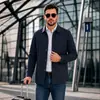 Chaqueta Ejecutiva de Hombre con Cuello de Camisa, Simple de Color Sólido para Primavera y Otoño con Botones Ocultos, Abrigo Casual para Ejecutivos de Mediana Edad, En Stock al por Mayor