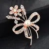 Broche Hebilla para Bufanda Broche con Incrustaciones de Perlas y Pedrería Estilo Coreano Broche de Gama Alta Nicho Accesorio para Abrigo Pines Accesorios al por Mayor