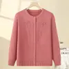 Nueva Ropa para Mujer de Mediana Edad y Mayores Cárdigan Tejido Estilo Mamá Otoño Invierno Flores Bordadas Suéter Cuello Redondo Chaqueta Top Elegante