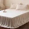Juego de lujo de invierno estilo francés de cuatro piezas con delicado bordado, tela de terciopelo de leche, una funda nórdica de forro polar coral estilo princesa y una falda de cama cálida y engrosada
