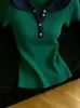 Camiseta de manga curta em seda gelada com design vazado único para mulheres, novo modelo primavera-verão 2026, cor sólida, top de malha elegante e que rejuvenesce