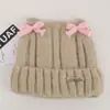 Gorro de alta qualidade coreano em mistura de lã com orelhas de gato e logo metálico, perfeito para outono e inverno, faz seu rosto parecer menor, caimento solto, adequado para cabeças maiores
