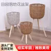 Suporte de Flores de Chão de Madeira Estilo Nórdico com Vasos de Rattan, Decoração de Sala de Estar, Decoração de Varanda Interna, Fabricante de Cesta para Plantas Verdes