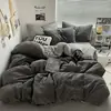 Conjunto de Quatro Peças de Cama de Veludo Leite Outono e Inverno Solteiro Espessado Dupla Face Capa de Edredom de Veludo Coral Conjunto de Três Peças de Lençóis de Flanela