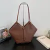 Bolso de hombro tipo tote tejido con patrón vintage de estilo europeo y americano para mujer 2026 con letras, nuevo diseño de moda para ir al trabajo, gran capacidad