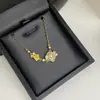 Versa Nuevo Collar de Oro Chapado con Diamantes y Rosas Estilo Old Money Nuevo Lujo Anillo con Fragancia Pulsera