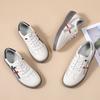 Sapatos Brancos de Couro Genuíno Novos de Primavera e Outono para Mulheres Estilo Coreano Sapatos Casuais da Moda Estilo Coreano Sola Macia Slip-On Sapatos Estudantis para Meninas