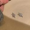 Aretes de tuerca de serpiente personalizados estilo coreano para mujer Diseño nicho de lujo ligero Aretes de circonita con forma de serpiente 2023 otoño e invierno Nueva Moda