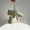 Explosiones en zapatos de cuero de suela gruesa costura zapatos de plataforma casual cabeza redonda transpirables nicho deportivo coreano zapatos blancos mujer