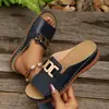Chinelos Plataforma Cuña para Mulheres 2025 Novo Transfronteiriço Tamanho Grande Casual Moda Simples Fivela de Metal Sandálias Boca de Peixe