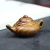 Bule com Cabo Esculpido em Sândalo Verde Brinquedo de Madeira Maciça Ornaments para Bule Decoração de Carro Pequeno Pingente Artesanato