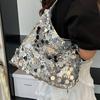 Bolso tote de lentejuelas grandes de diseño nicho popular de este año 2024 moda casual nuevo estilo occidental de un hombro para llevar bajo el brazo para mujer