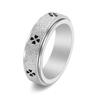Joyería europea y americana simple pequeña fresca personalidad esmerilada hueca trébol de cuatro hojas anillo giratorio de acero inoxidable anillo para dama