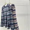 "Série Listrada Deliciosa" Camiseta de Tricô Color Block de Manga Longa Modelagem Solta Base Macia de Pelúcia para o Inverno