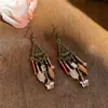 Brincos de Tarraxa com Pingente Flor Redonda Agulha de Prata Estilo Étnico Retrô Artístico Brincos Simples Nicho Sensação de Alto Padrão Enfeites de Orelha Acessórios
