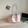 Bolso Tote Tejido Portátil Transfronterizo de Gran Capacidad para Mujer 2026 Nuevo Verano Nicho de Alta Gama Bolso de Hombro para Viajes