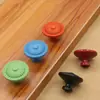 Puxador de Gaveta e Porta de Armário Estilo Europeu Liga de Zinco Furo Único Redondo Colorido Desenho Animado Infantil Puxador Moderno Minimalista Dongguan