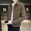 Chaqueta de hombre para primavera y otoño, nuevo estilo 2026, elegante y moderna, gamuza de alta gama con cuello de solapa, abrigo moderno para hombre